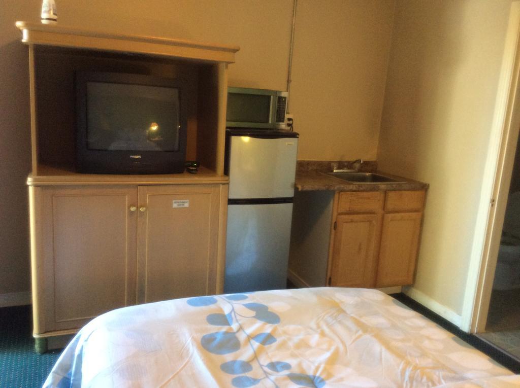 Palace Inn Motel Sarnia Ngoại thất bức ảnh