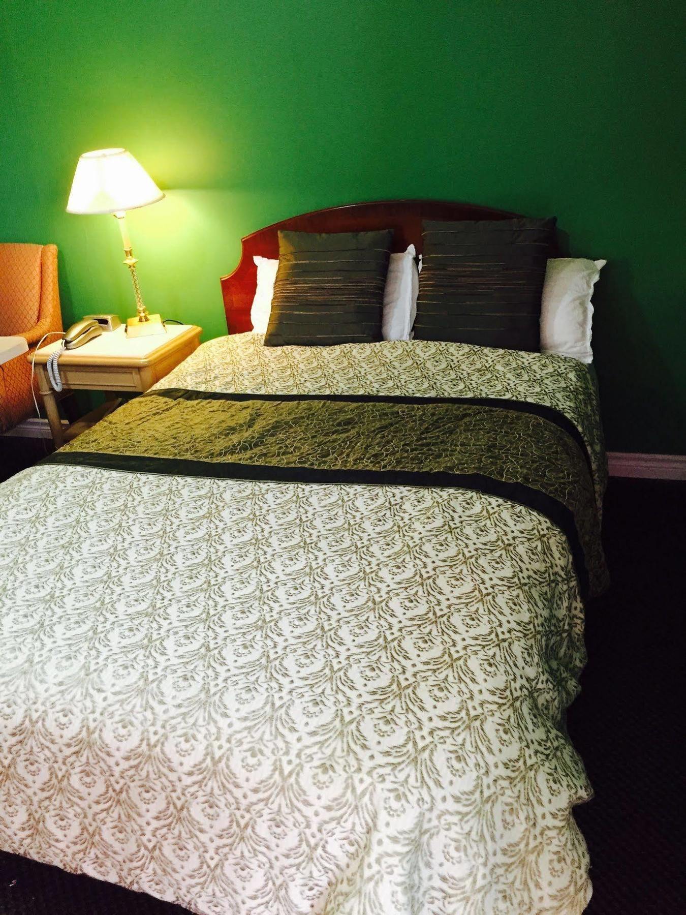 Palace Inn Motel Sarnia Ngoại thất bức ảnh